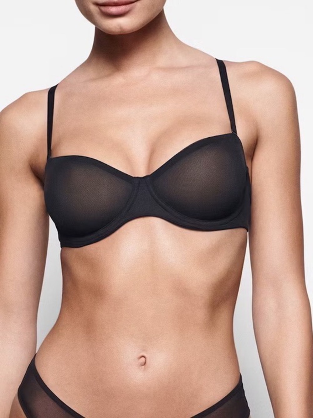 NWT Skims Ultra Fine Mesh Strapless Bra